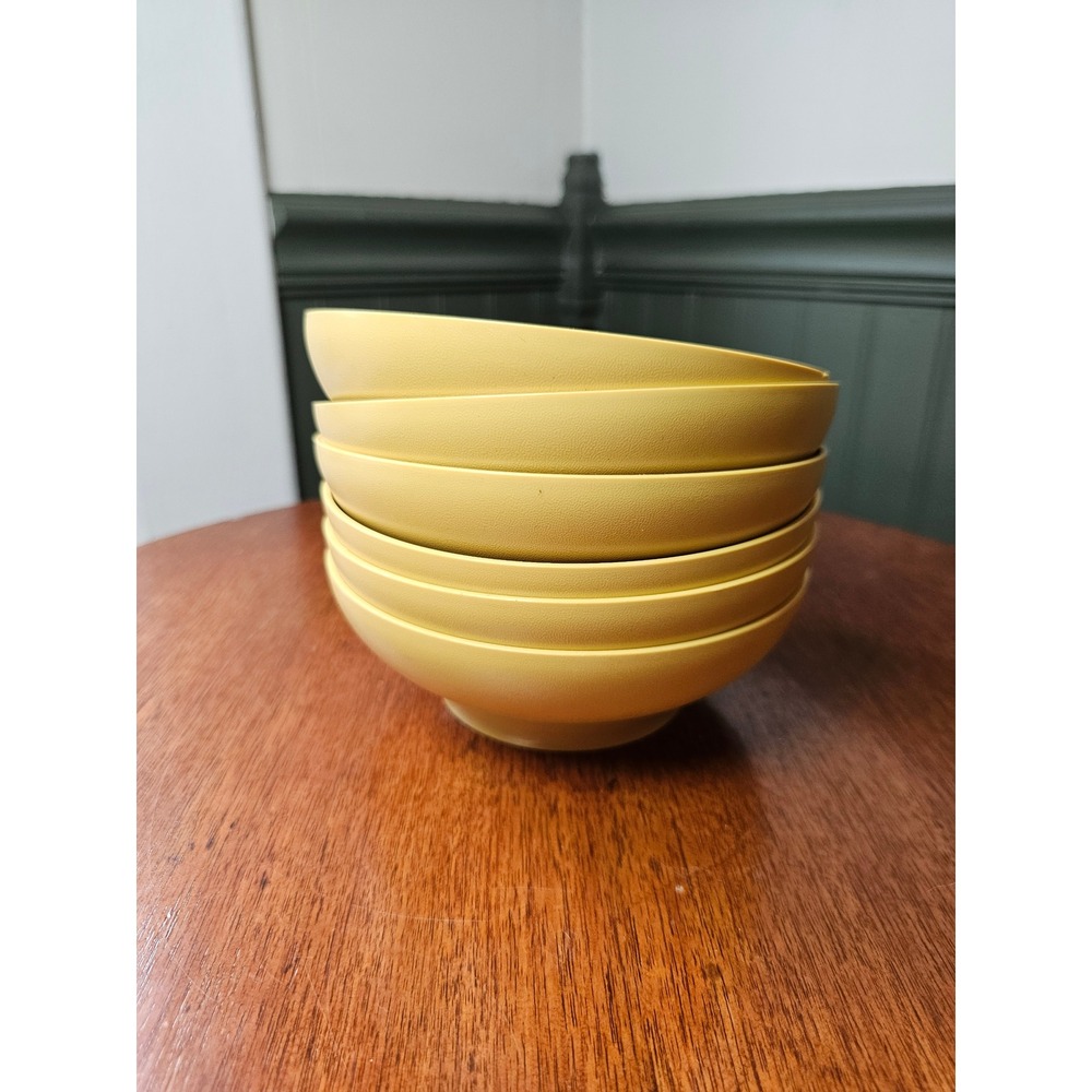 Tupperware Vintage Yellow Cereal Bowls Set‎ of 6 890-7 Harvest Gold Retro